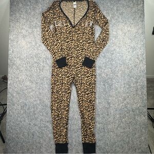 PINK Victorias Secret Leopard Print One Piece Size M Pajama